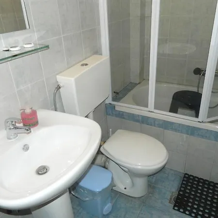 Peridromos Πανσιόν Λειβαδιά