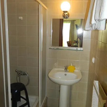 Peridromos Πανσιόν